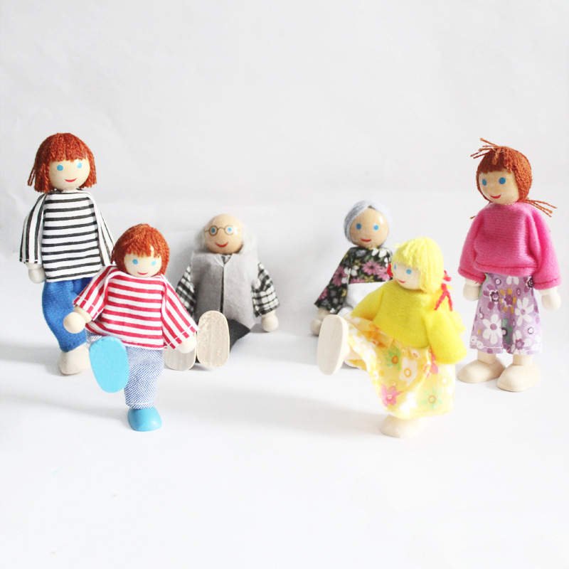 The Wooden Doll Family – KraftsandTales